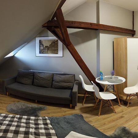 Czarna Owca- Pokoje Goscinne Gniezno Exteriör bild