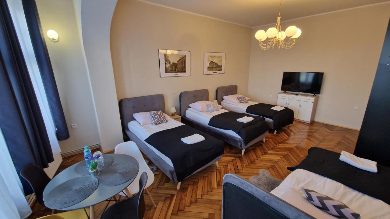 Czarna Owca- Pokoje Goscinne Gniezno Exteriör bild