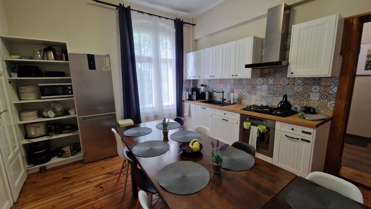 Czarna Owca- Pokoje Goscinne Gniezno Exteriör bild