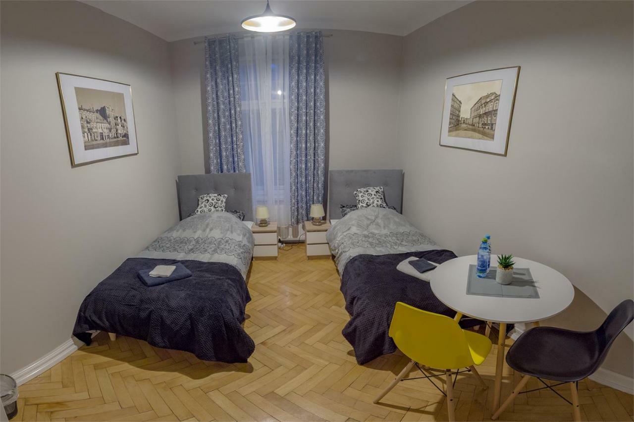 Czarna Owca- Pokoje Goscinne Gniezno Exteriör bild